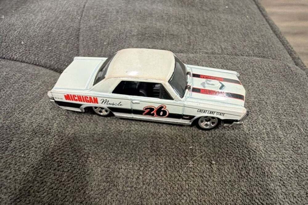 Hot Wheels 2008 Connect Cars Michigan 1965 Pontiac GTO Diecast